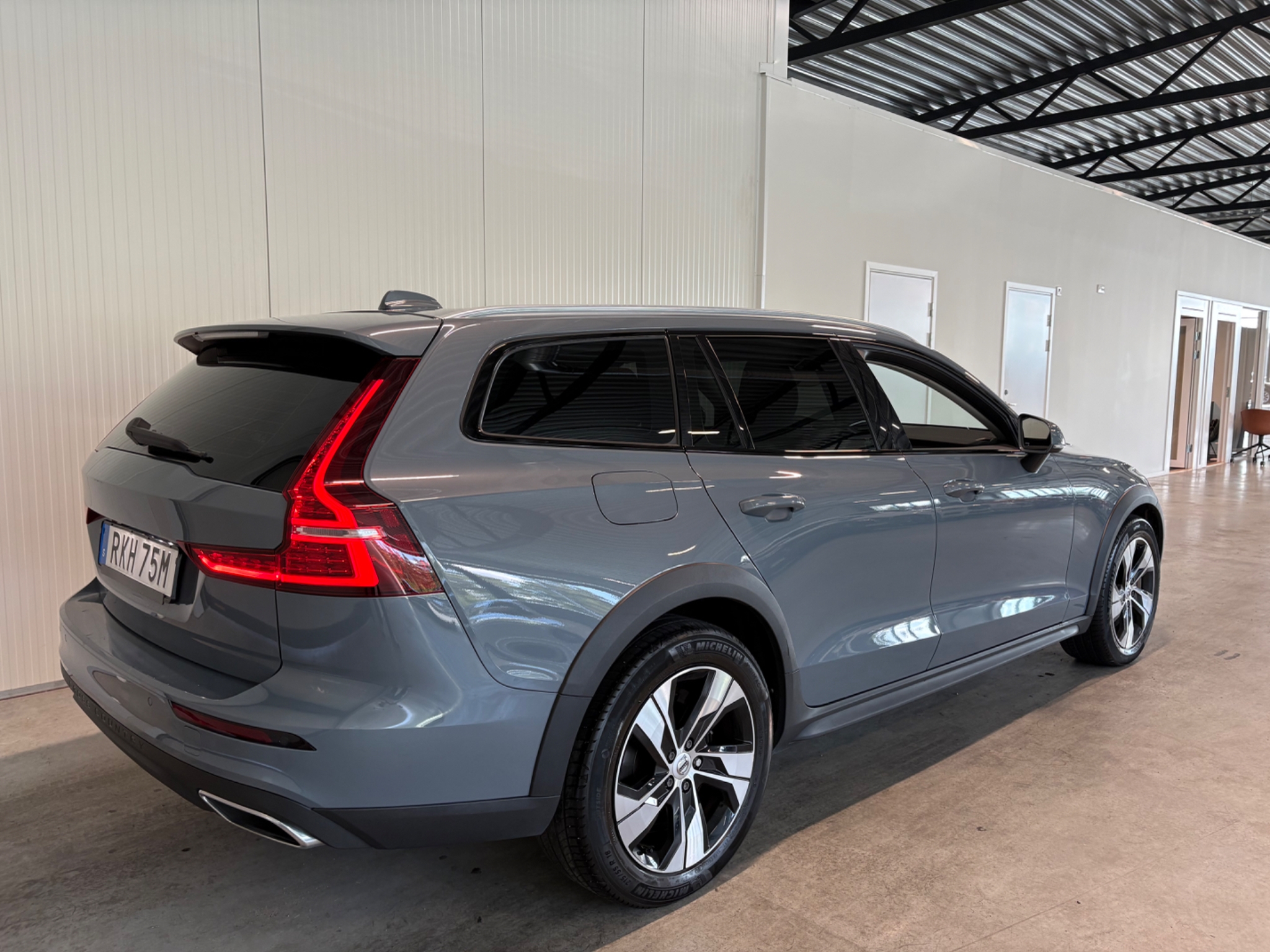 Volvo V60 Cross Country 2022, bild 3/60