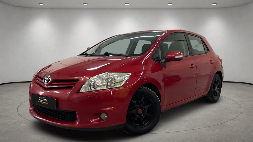 Toyota Auris 5-DÖRRAR 1.4 D-4D PLUS NY BESIKTAD NY SERVAD Drag