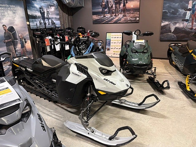 Ski-Doo Summit Adrenaline 600R 146 -26 "Spara 22 500kr" 