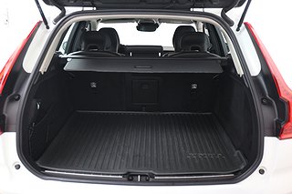 SUV Volvo XC60 18 av 18