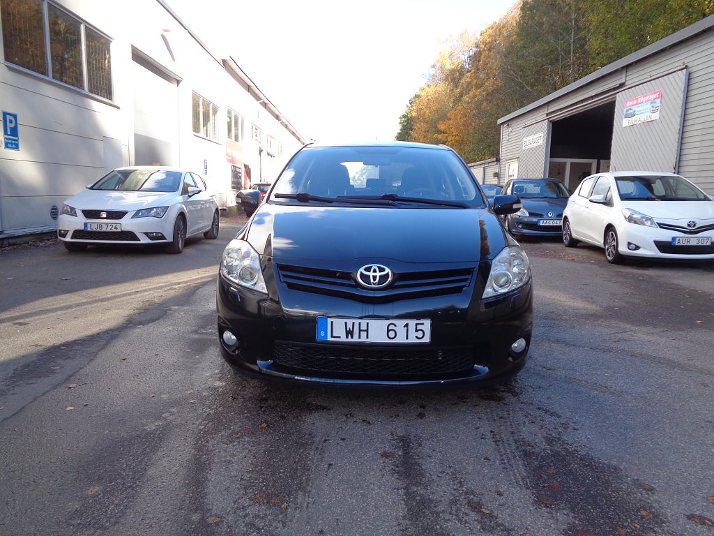 Toyota Auris 5-dörrar 1.6 Valvematic Plus Euro 5