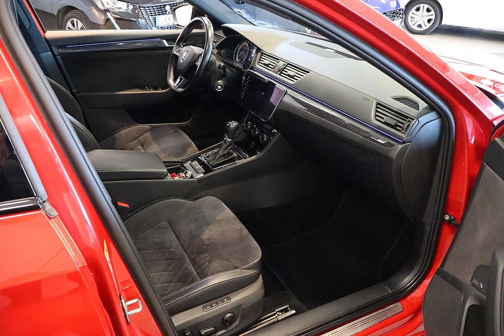 Bild på Skoda Superb Sportline 2.0 TDI 190hk Aut 4WD - DRAG, ELBAKLUCKA