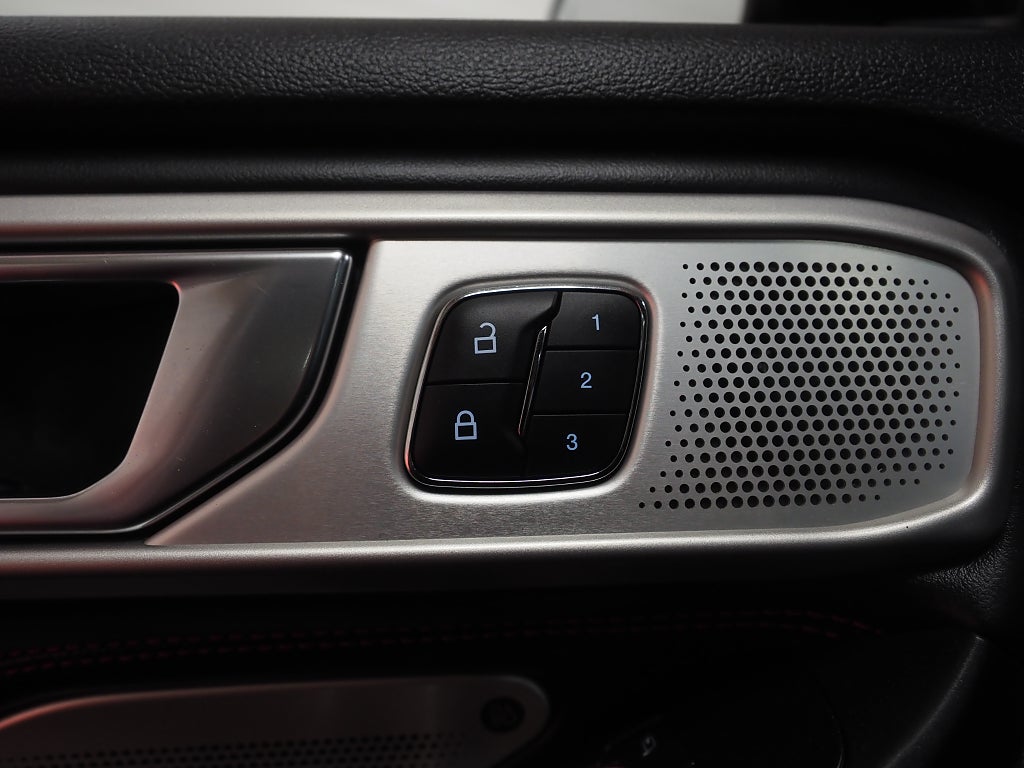 Ford Explorer Plug-In Hybrid ST-Line 360 B&O Drag Navi Skinn