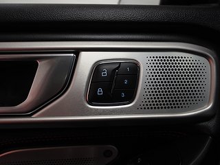 SUV Ford Explorer 21 av 28