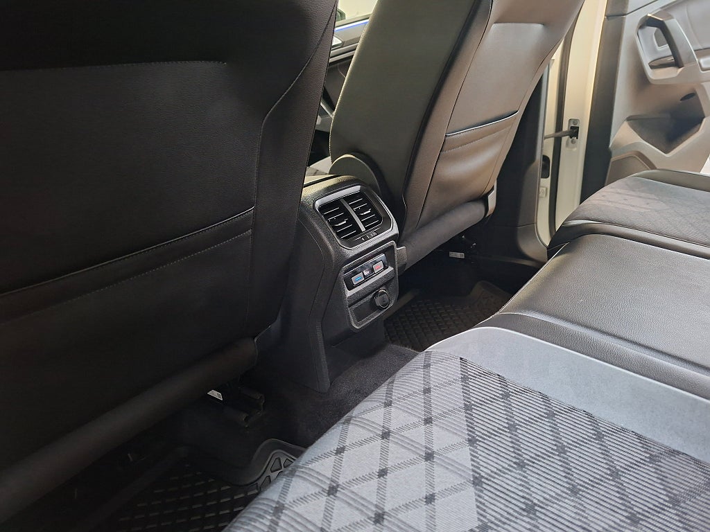 Volkswagen Tiguan 2021 - miniatyr 12