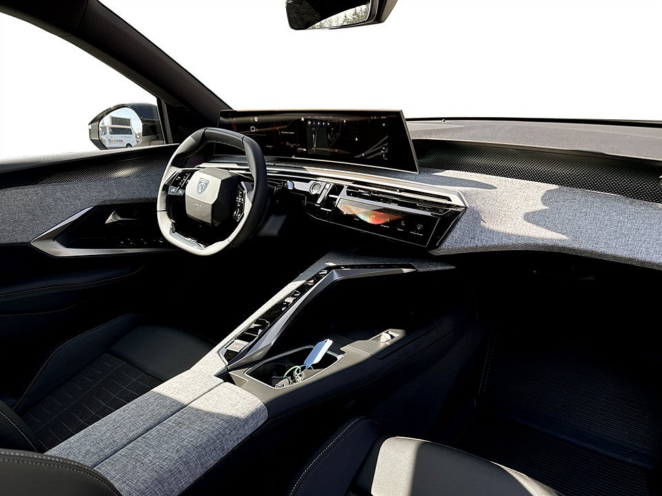 Bild på Peugeot 3008 GT Hybrid 145hk Aut B-KAMERA CARPLAY