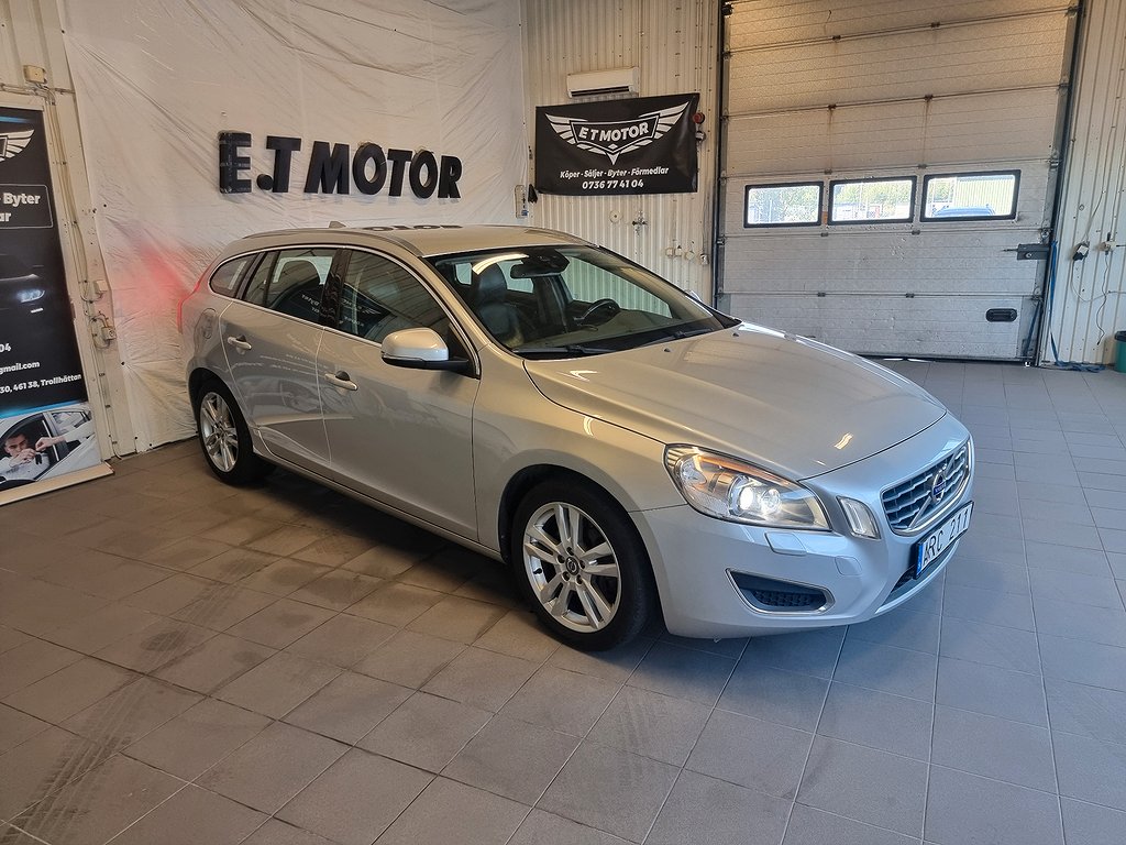 Volvo V60 D5 Aut Summum Nybes HANDIKAPP UTR