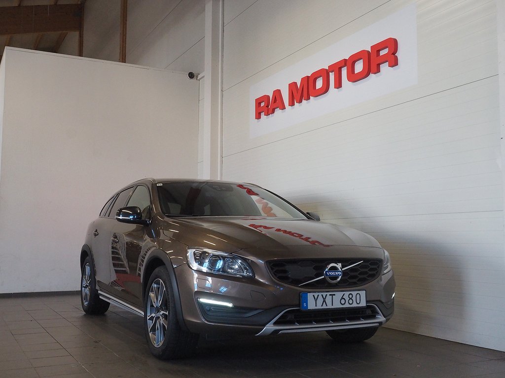 Volvo V60 Cross Country D4 AWD 190hk Summum |Drag|D-värm| 2018