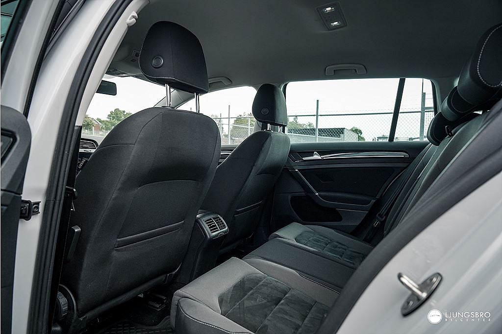 Volkswagen Golf SC 2.0 TDI 150hk / White Silver Metallic