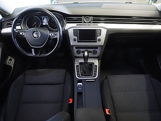 Kombi Volkswagen Passat 12 av 25