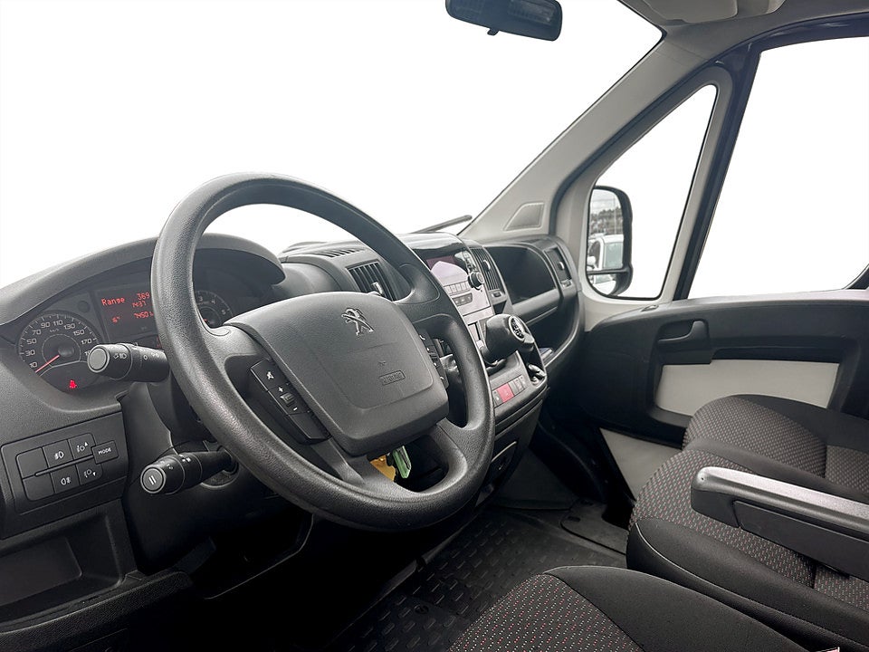 Bild på Peugeot Boxer Chassi Cab 335 3.0 HDi 177hk FARTHÅLLARE