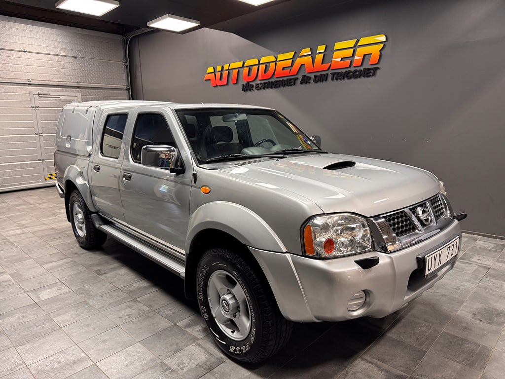 Nissan Navara Dubbelhytt 2.5 4WD (133 HK) Lågmilare