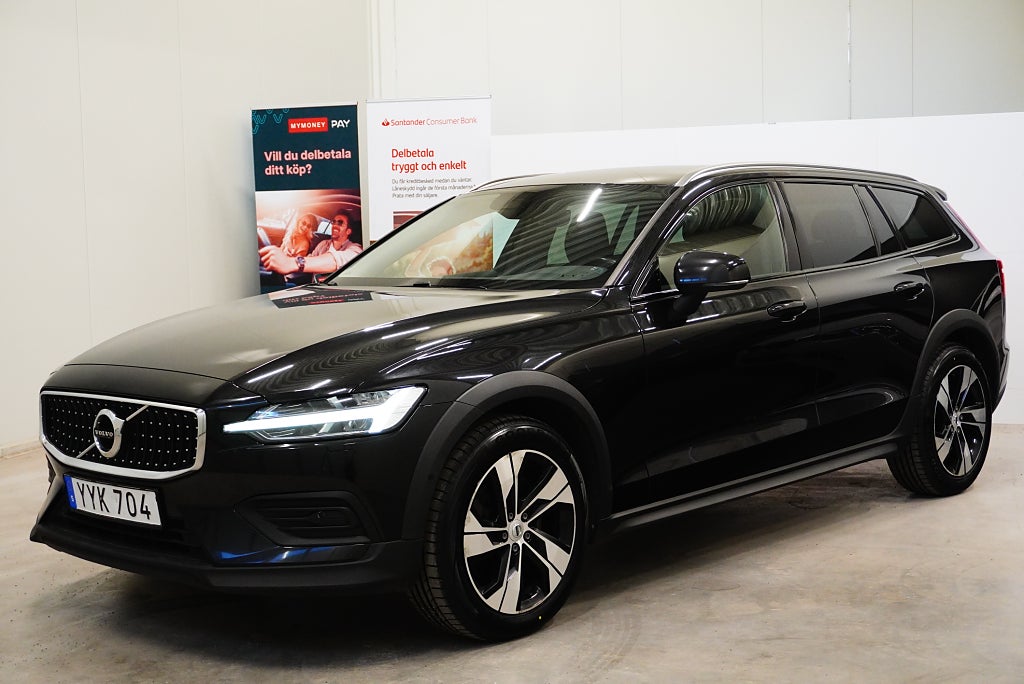 Volvo V60 Cross Country D4 AWD Momentum Dragkrok D-Värm Navi
