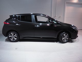 Halvkombi Nissan Leaf 3 av 22