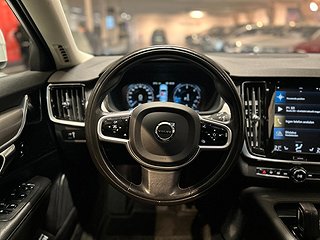 Volvo V90 Cross Country B4 AWD Aut Momentum Kamera/H&K/MoK
