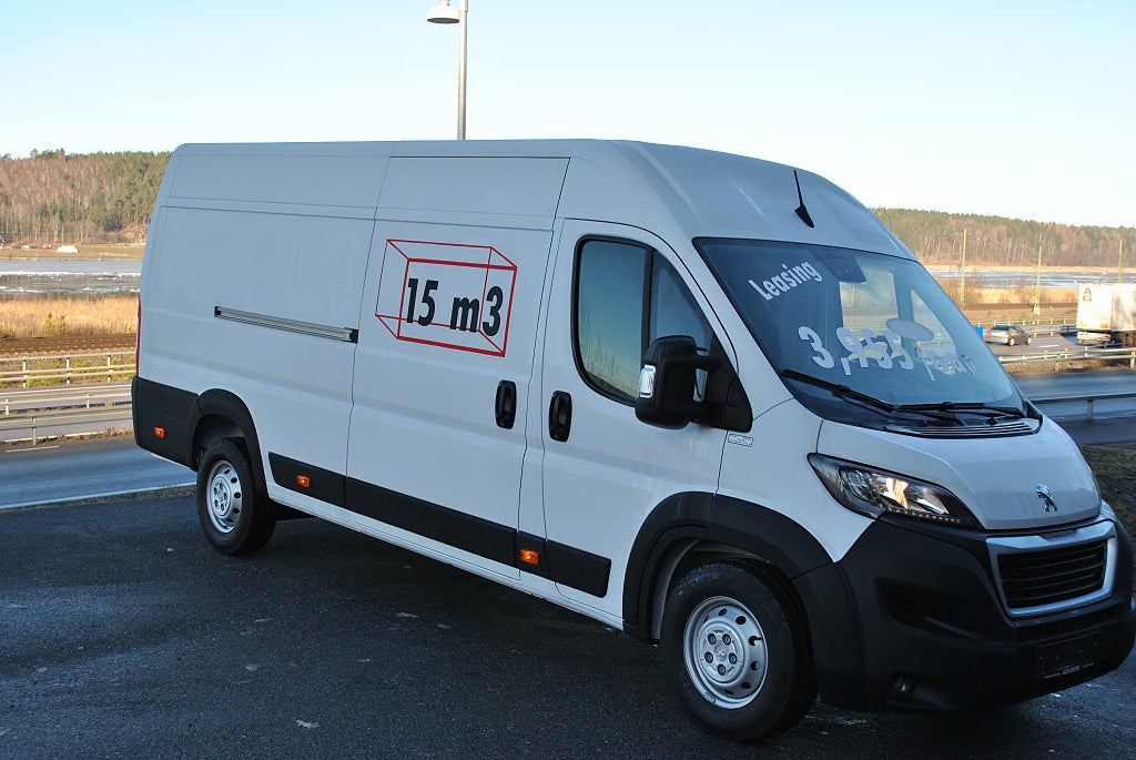 Peugeot Boxer Långa modellen L4H2  15m3 /Finns på lager 