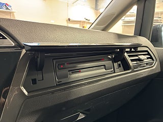 Volkswagen Touran 7-sits 1.0 TSI OPF Drag Kamera Psens S&V-däck ISOFIX