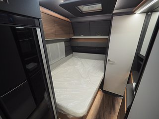 Husvagn, 1-axl Knaus Azur 500 FU 9 av 20