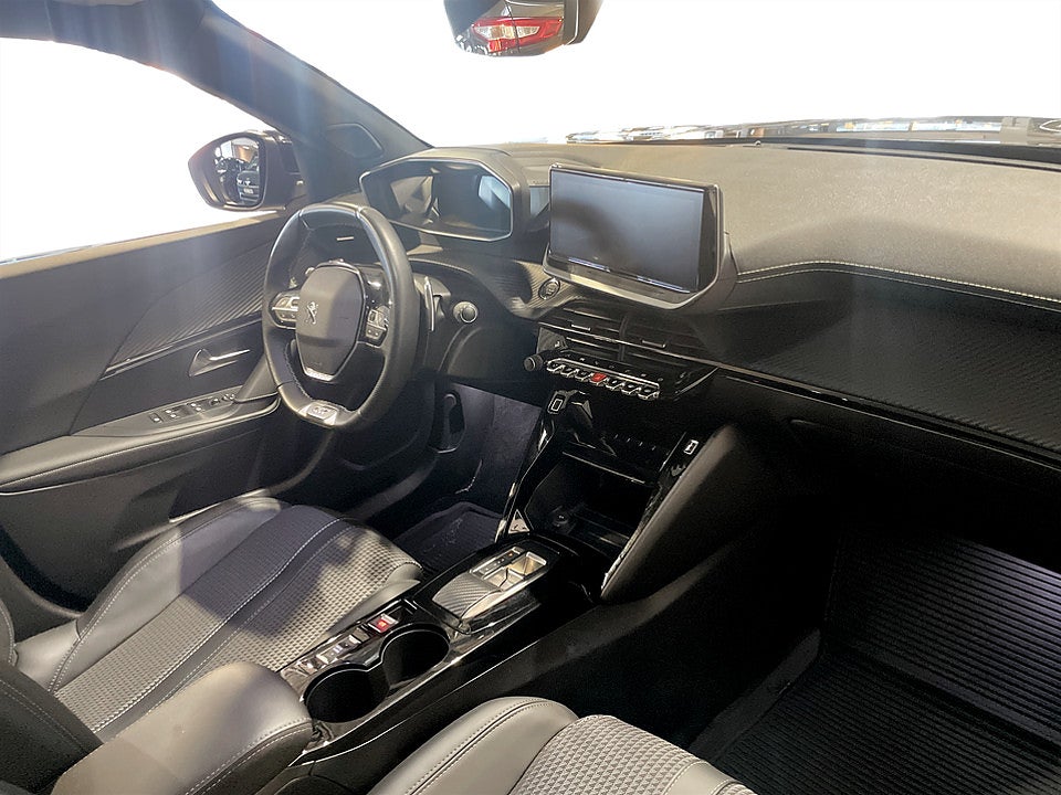 Bild på Peugeot 2008 GT 1.2 PT 130hk Aut B-KAMERA CARPLAY