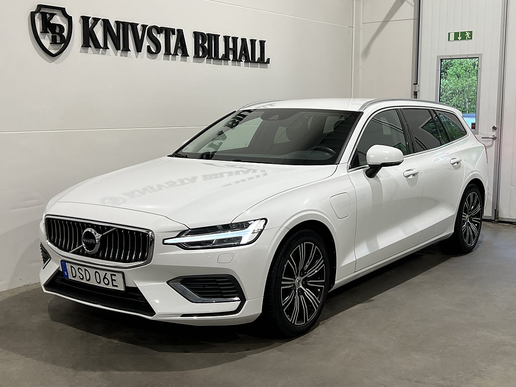 Volvo V60 Recharge T6 AWD Inscription Exp Moms Värmare Drag 340hk