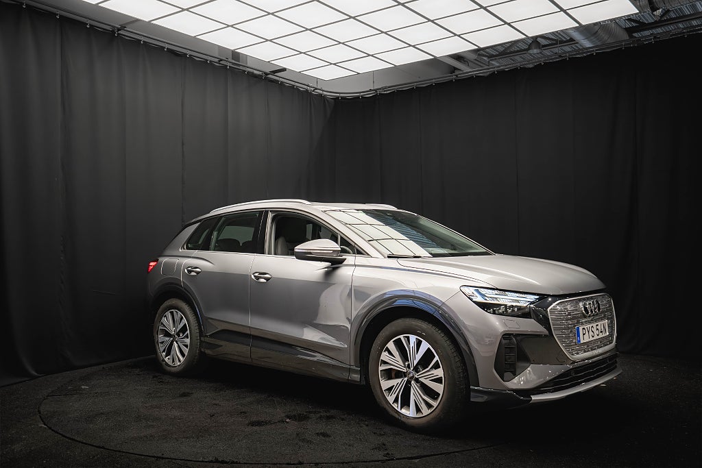 Audi Q4 e-tron 50 QUATTRO ADVANCED PANO SONOS 93.4%SoH 1-ÄGARE MOMS