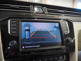 Kombi Volkswagen Passat 25 av 27