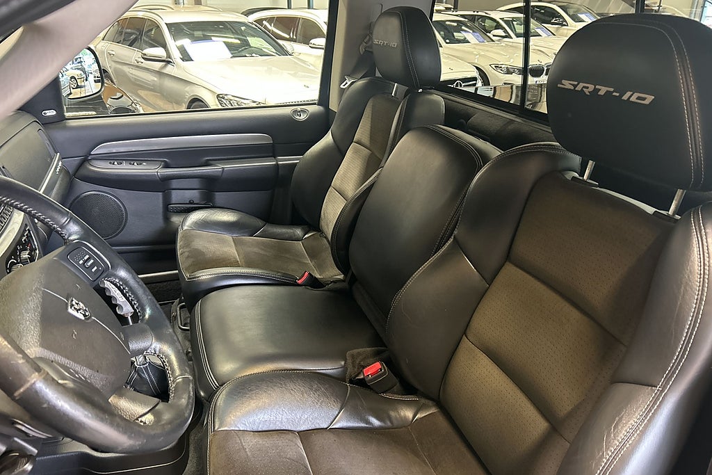 Dodge RAM SRT-10 Regular Cab manuell V10 517hk