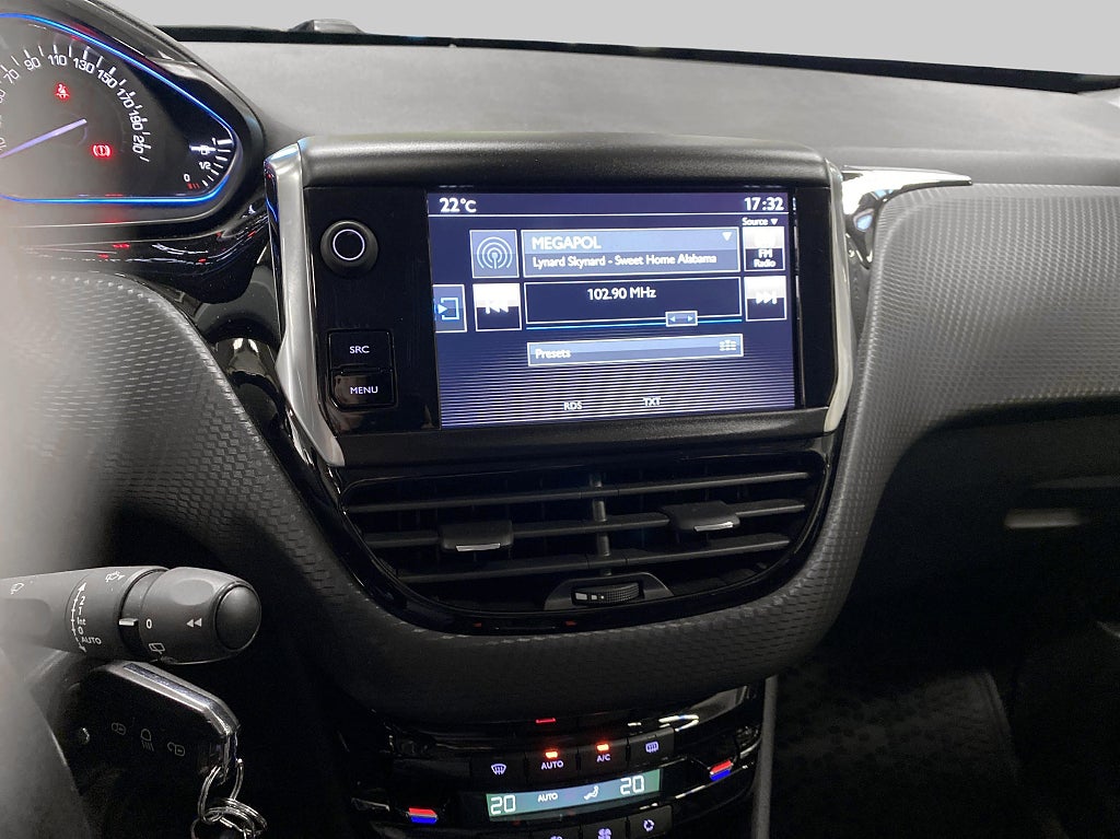 Peugeot 2008 1.2 PureTech 110 EAT Allure Euro 6 – bild 11