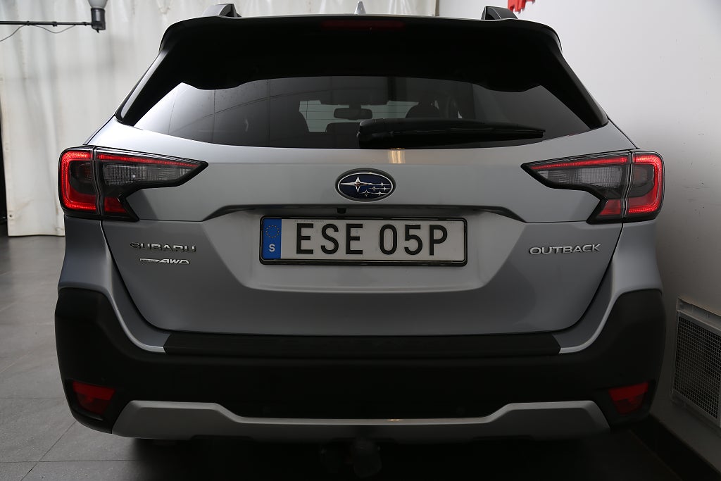 Subaru Outback 2,5i 169hk XFuel Limited AWD Skinn Drag 2021