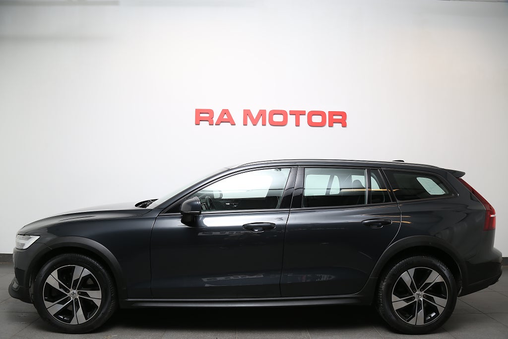 Volvo V60 Cross Country D4 190hk Edition AWD Aut BLIS Kamera VOC Dragk 2020