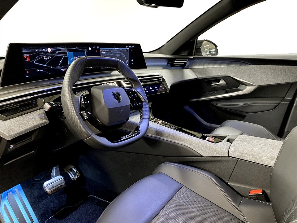 Bild på Peugeot 5008 GT Hybrid 145hk Aut 7-SITS B-KAMERA CARPLAY