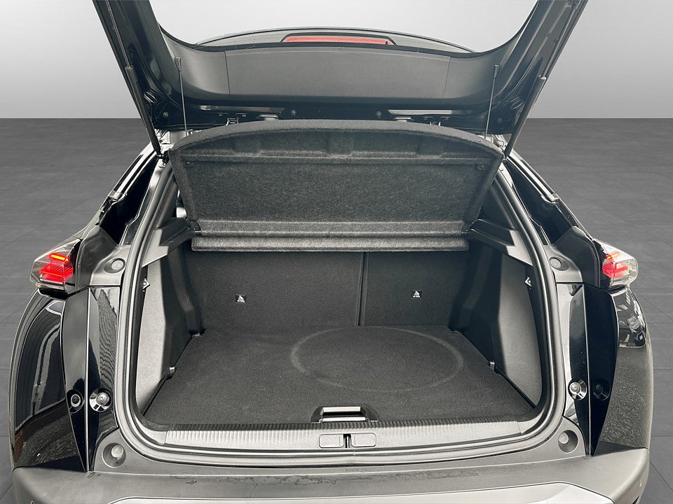 Bild på Peugeot 2008 Allure 1.2 PT 130hk B-KAMERA CARPLAY