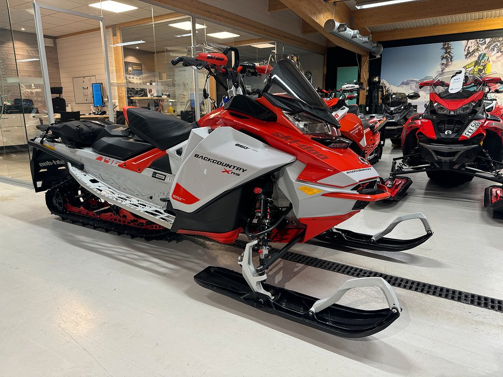 Ski-Doo Backcountry XRS 146 850 e-tec VIP