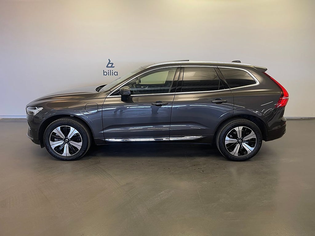 Volvo XC60 Recharge T6 Plus Bright / Läder / Harman Kardon / Tonade ruto...