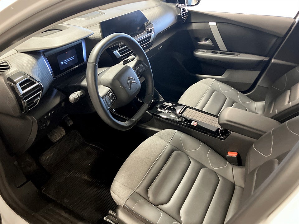 Bild på Citroën C4-X Shine 1.2 PT 130hk Aut B-KAMERA RATTVÄRME