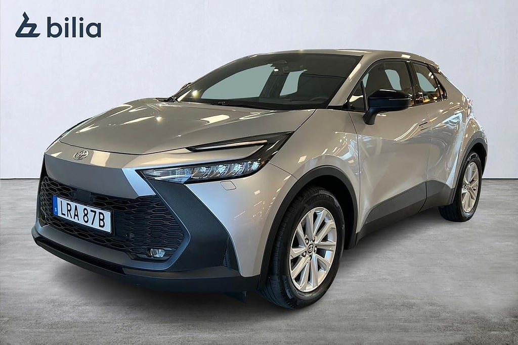 Toyota C-HR 2,0 Laddhybrid Active Värmare Moms
