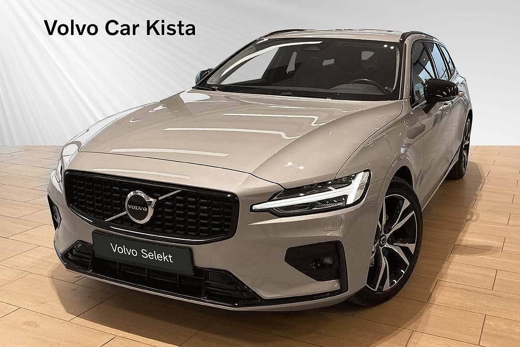 Volvo V60 B4 Bensin Plus Dark Läder B-Kamera