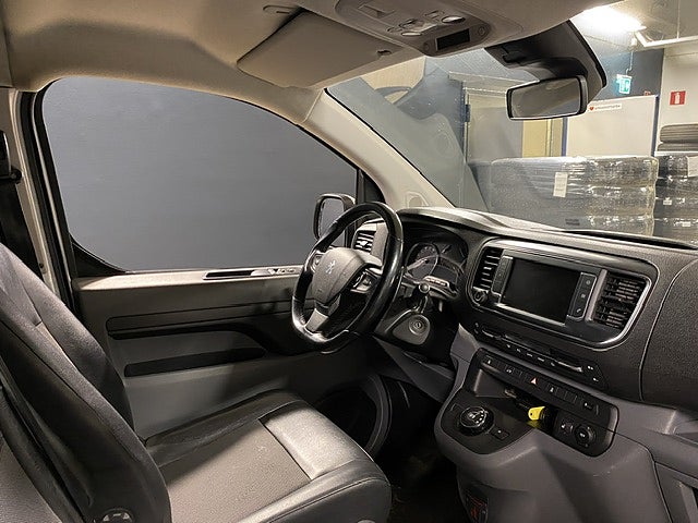 Bild på Peugeot Expert PRO+ L3 BlueHDi 180hk AUT