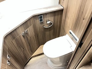 Husbil-integrerad Kabe TMI 860 LGB Imperial 28 av 36