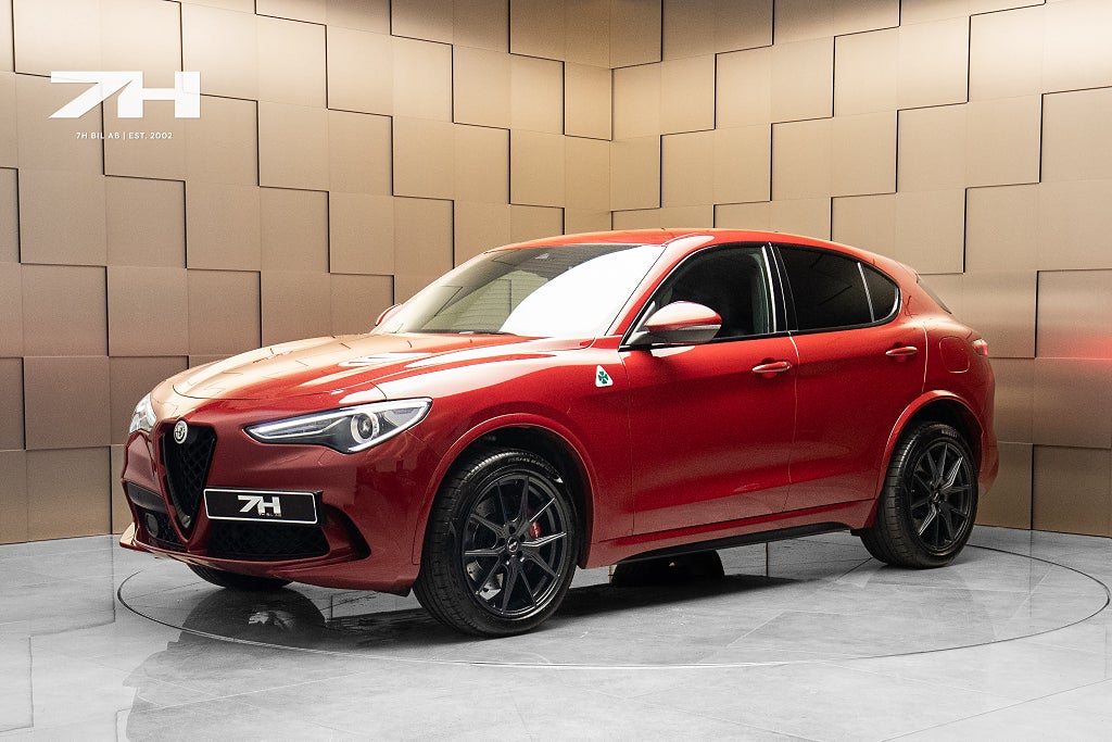 Alfa Romeo Stelvio Quadrifoglio / H/K / Adaptiv Farth. / Kamera