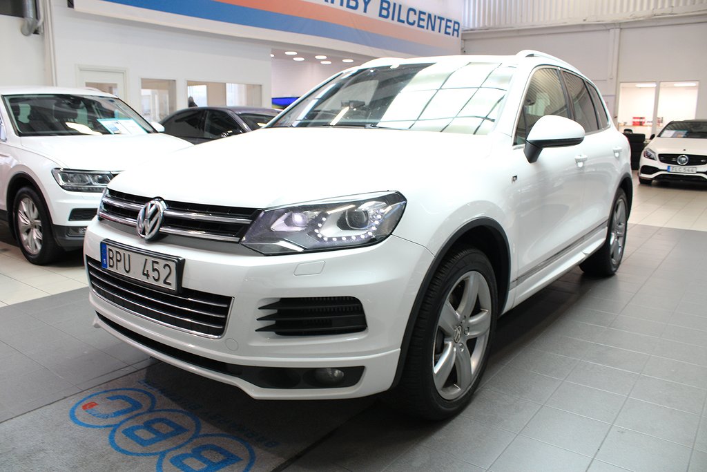 Volkswagen Touareg 3.0 TDI 245hk 4M R-line Pano Värmare Drag 