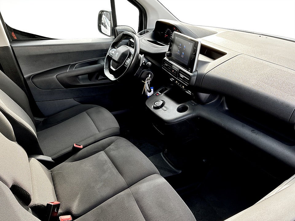 Bild på Peugeot Partner PRO+ 1.5 BlueHDi 130hk Aut DRAGKROK