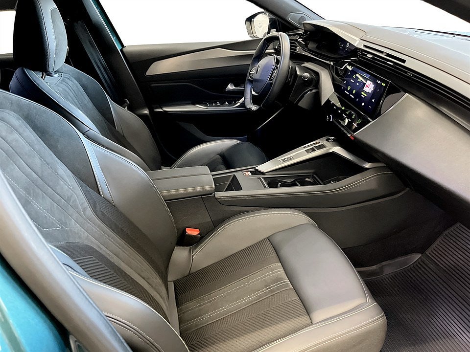 Bild på Peugeot 308 SW GT 1.2 PT 130hk Aut - B-KAMERA, CARPLAY