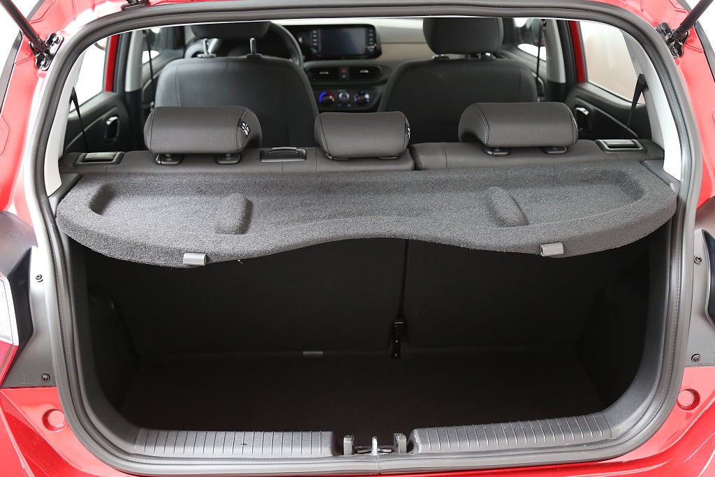 Hyundai i10 1,0 AMT Automat l P-sensorer l Backkamera l 2-tons lack 2025