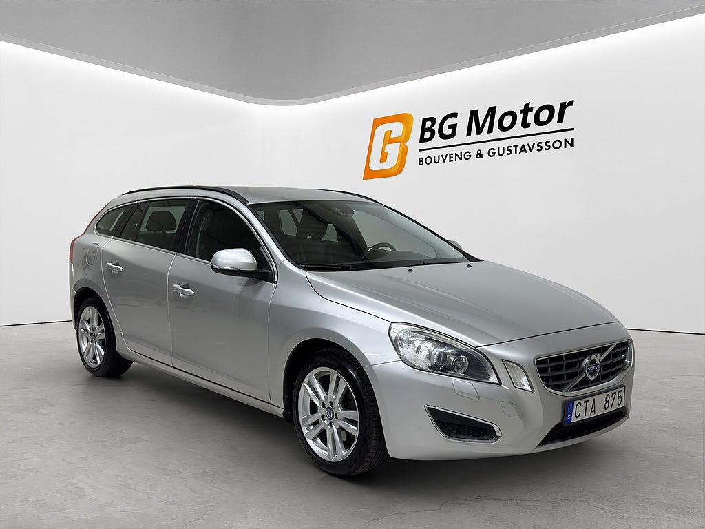 Volvo V60 D4 163HK Momentum Drag/Värmare/PDC/Nyservad