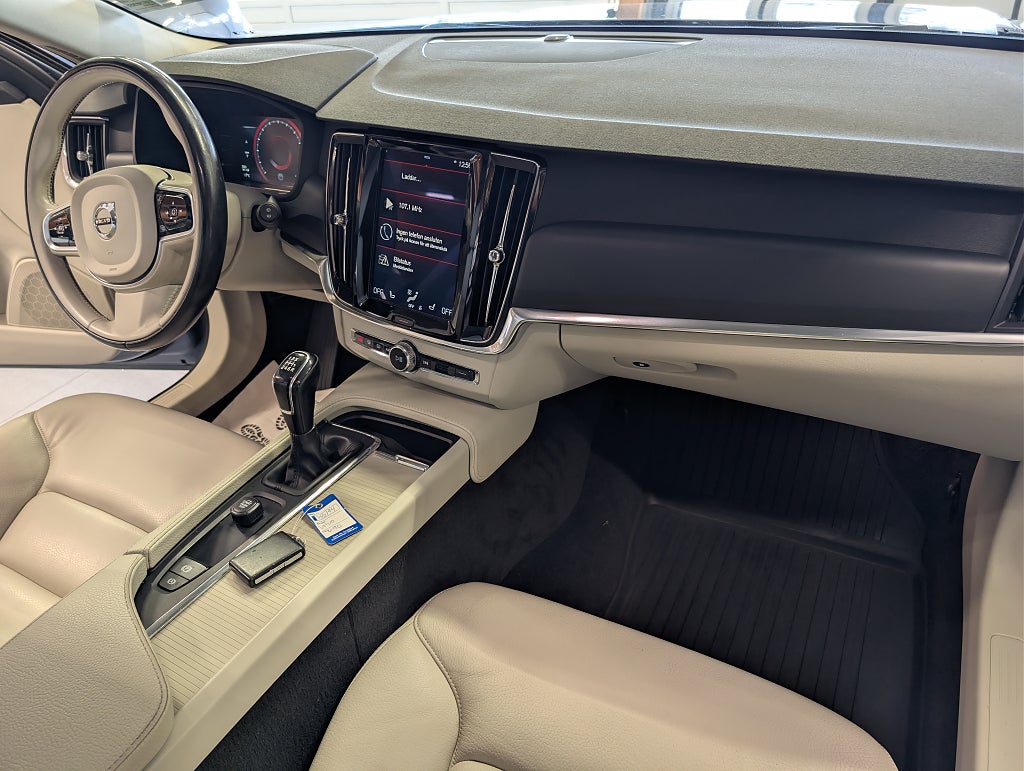 Volvo V90 D3 Business VOC/Drag/V-hjul thumbnail