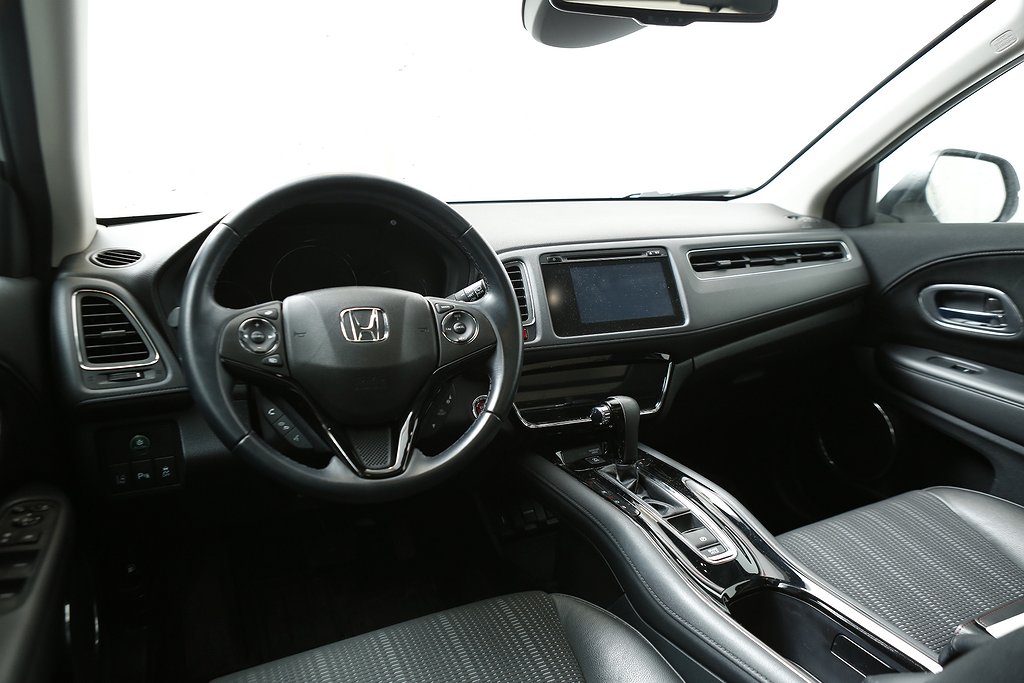 Honda HR-V 1,5 i-VTEC 131hk Executive Aut Pano Navi Drag 2016