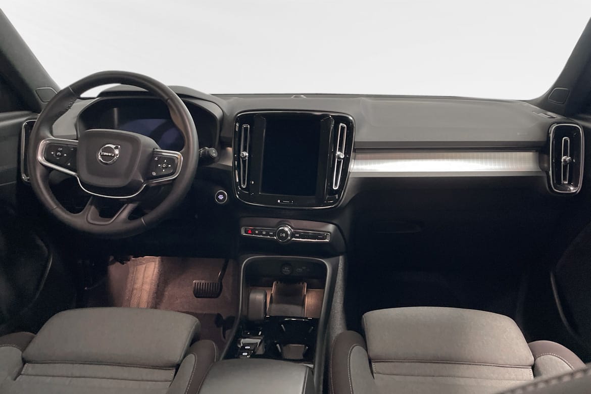 Volvo XC40 B4 FWD Bensin Plus Dark 2025, bild 5/10