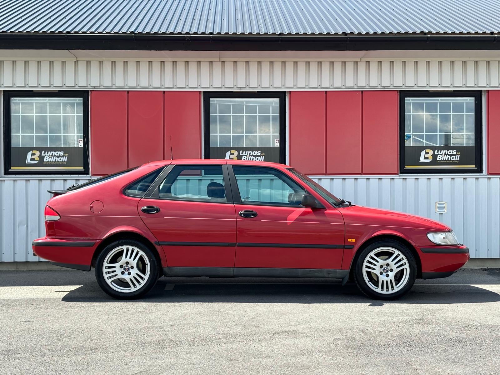 Saab 900 5-dörrar 2.0 Turbo 1998, bild 3/50