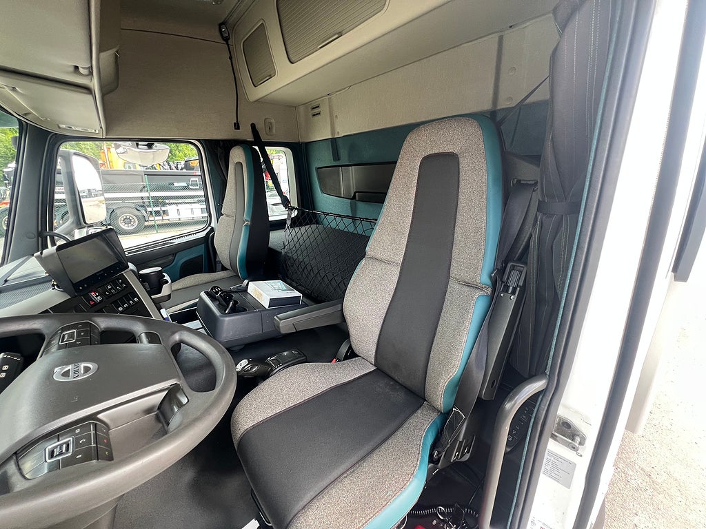Volvo FM13 410 6x2 Skåpbil, *17 400 Mil*, Euro 6